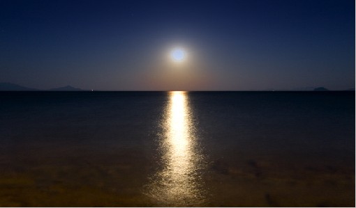Low Moon - Kos Isl., Greece, 7th June 2009, 7:53 P.M.